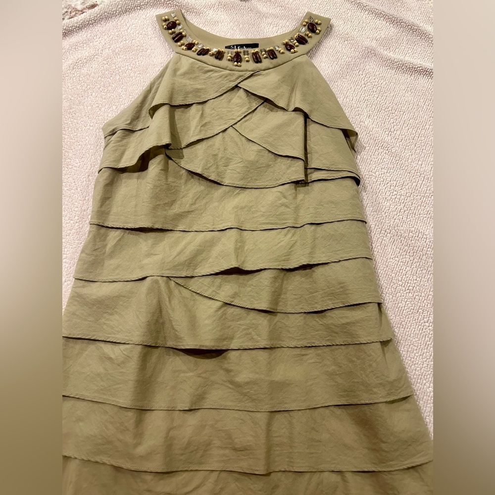 Sleeveless Tiered Cocktail Dress with Liner